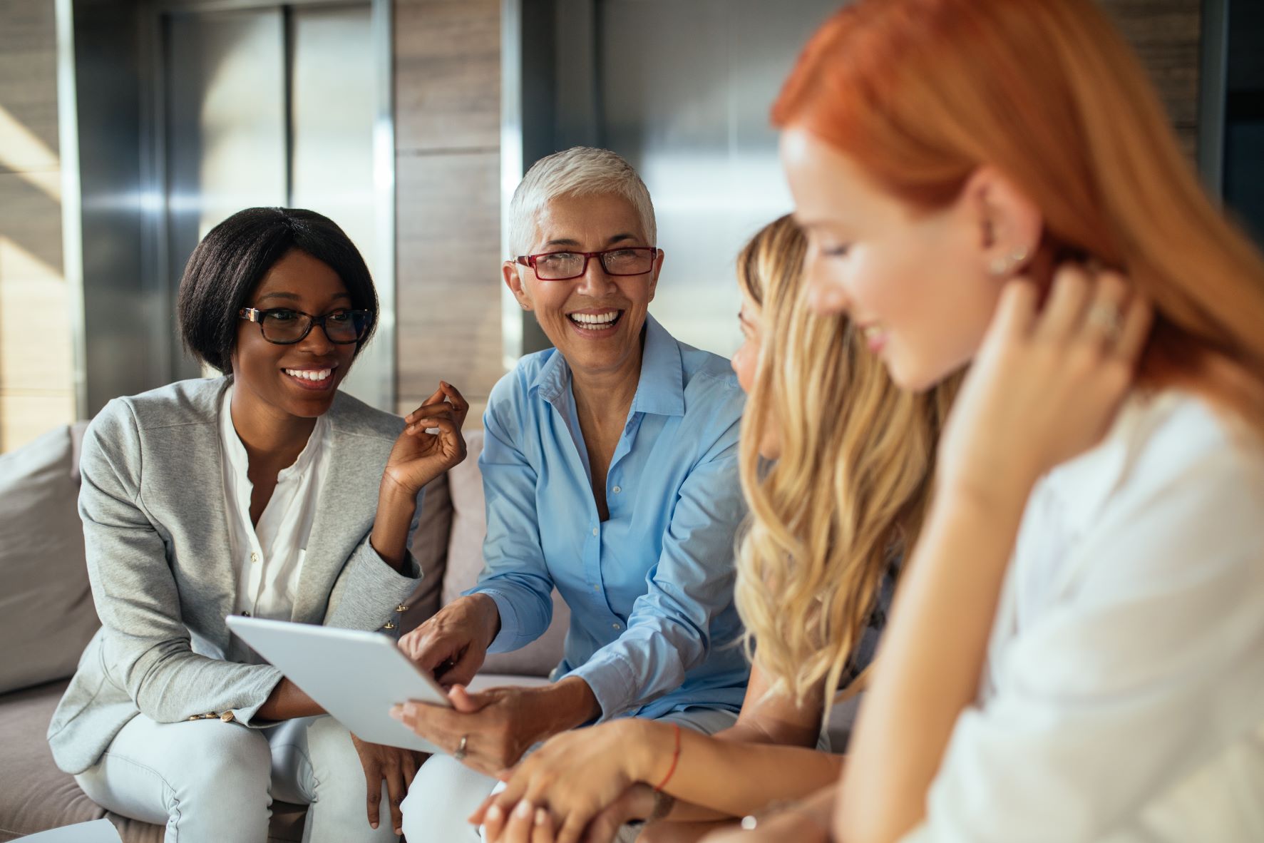 women business smiling